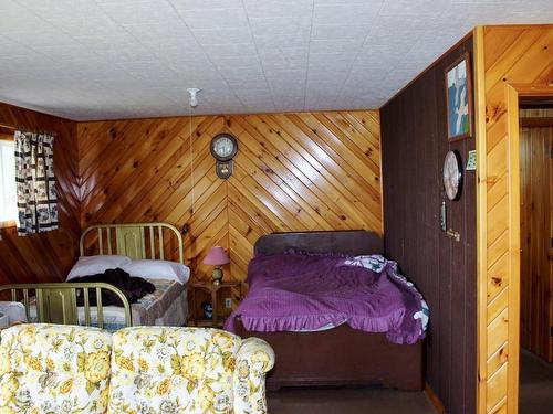 451 Aksel Road, Rainy River, ON - Indoor Photo Showing Bedroom