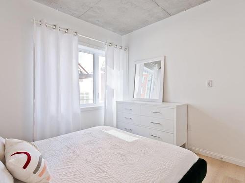 Chambre Ã Â coucher - 402-81 Rue Wellington S., Sherbrooke (Les Nations), QC - Indoor Photo Showing Bedroom