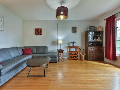 Living room - 73 Rue De Plaisance, Longueuil (Le Vieux-Longueuil), QC - Indoor Photo Showing Living Room