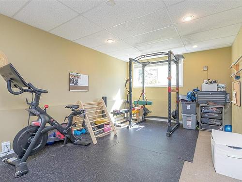 2481 Lynburn Cres, Nanaimo, BC - Indoor Photo Showing Gym Room
