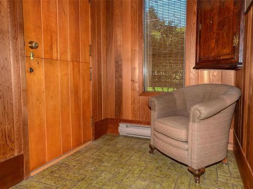 5049 Wesley Rd, Saanich, BC - Indoor Photo Showing Other Room