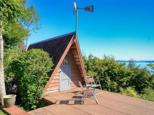 5049 Wesley Rd, Saanich, BC - Outdoor With Body Of Water