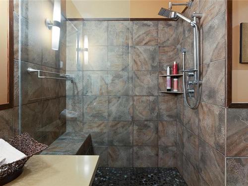 3718 Argyle Way, Port Alberni, BC - Indoor Photo Showing Bathroom