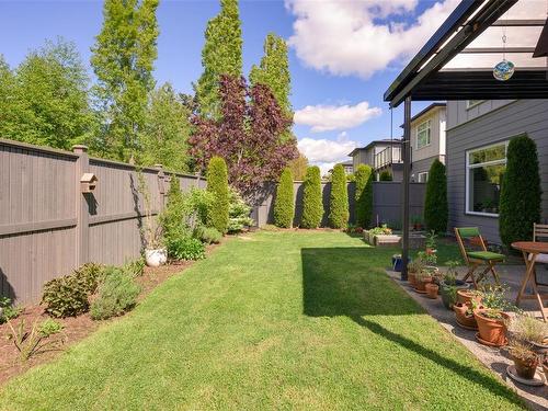 9262 Rideau Ave, North Saanich, BC - Outdoor