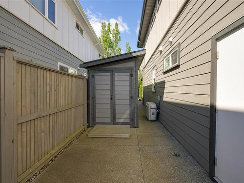 9262 Rideau Ave, North Saanich, BC - Outdoor With Exterior