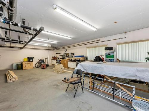 101C-540 Al Wilson Grove, Duncan, BC - Indoor Photo Showing Garage