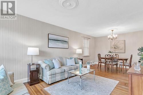 17 Thirty Third Street, Toronto, ON - Indoor Photo Showing Living Room