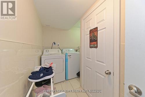 67 Enford Crescent, Brampton, ON - Indoor Photo Showing Laundry Room