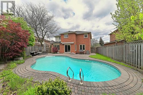 18 Burrows Court, Brampton, ON - Outdoor With In Ground Pool With Backyard With Exterior
