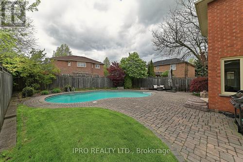 18 Burrows Court, Brampton, ON - Outdoor With In Ground Pool With Backyard