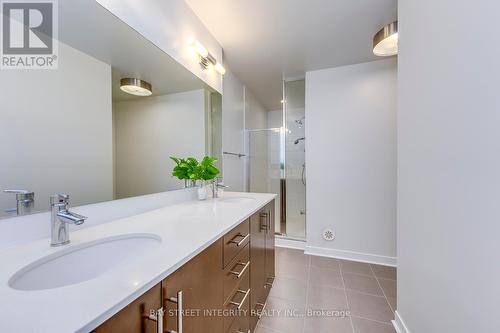 Th25 - 370 Square One Drive, Mississauga, ON - Indoor Photo Showing Bathroom