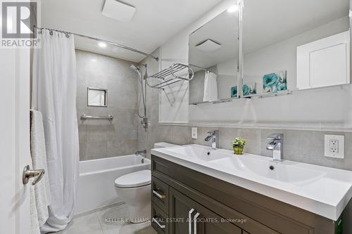 6 - 2766 Folkway Drive, Mississauga, ON - Indoor Photo Showing Bathroom