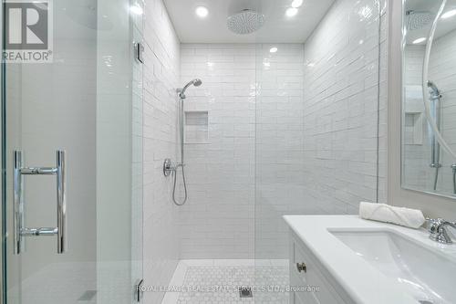 331 Robinson Street, Oakville, ON - Indoor Photo Showing Bathroom
