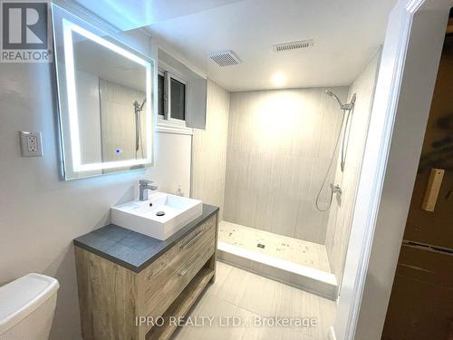 1326 Meredith Avenue, Mississauga, ON - Indoor Photo Showing Bathroom
