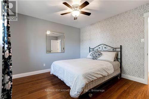 1311 Consort Crescent, Burlington, ON - Indoor Photo Showing Bedroom