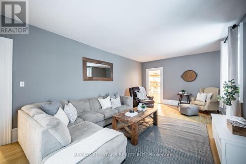 23901 Highway 12, Scugog, ON - Indoor Photo Showing Living Room