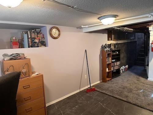 306 5Th Avenue S, Cranbrook, BC - Indoor Photo Showing Other Room
