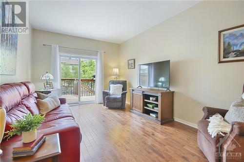 68 Frieday Street, Arnprior, ON - Indoor Photo Showing Living Room