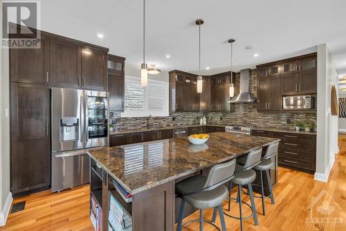 5 Fairfax Avenue, Ottawa, ON - Indoor Photo Showing Kitchen With Upgraded Kitchen