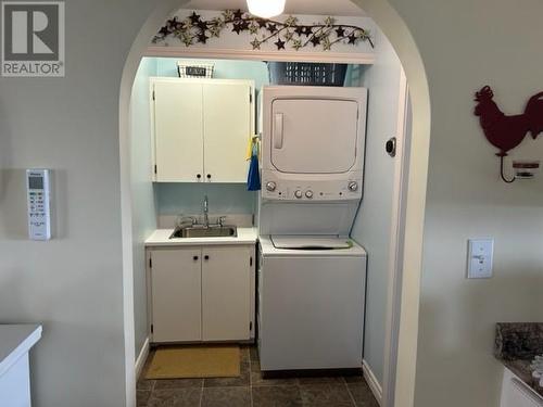 941 Oceanview Drive, Cape St. George, NL - Indoor Photo Showing Laundry Room