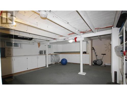 616 Burns Street, Penticton, BC - Indoor Photo Showing Garage