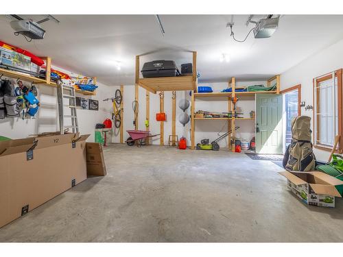 5808 Rocky Mountain Way, Fairmont Hot Springs, BC - Indoor Photo Showing Garage