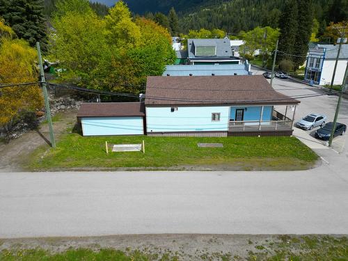 302 6Th Avenue, New Denver, BC - Outdoor