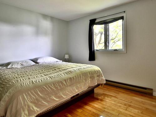 Chambre Ã  coucher principale - 5960 Rue Lafleur, Saint-Hyacinthe, QC - Indoor Photo Showing Bedroom
