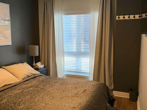 Master bedroom - 109-4700 Boul. Henri-Bourassa O., Montréal (Saint-Laurent), QC - Indoor Photo Showing Bedroom