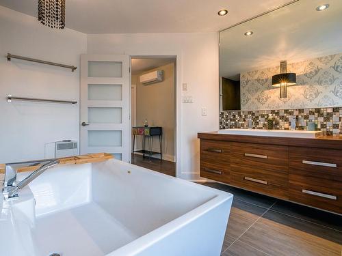 Bathroom - 162 Rue De Normandie, Varennes, QC - Indoor