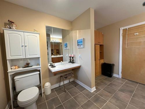 Bathroom - 5672 Rg Ducharme, Rouyn-Noranda, QC - Indoor Photo Showing Bathroom