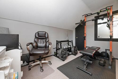 7500 Rivercrest Road, Radium Hot Springs, BC - Indoor Photo Showing Gym Room