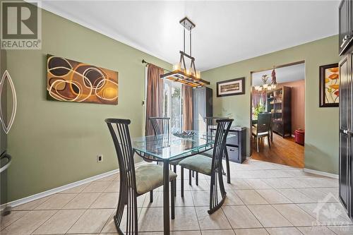 497 Princess Louise Drive, Ottawa, ON - Indoor Photo Showing Dining Room
