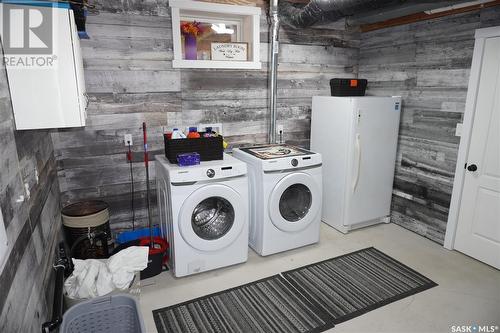7 Cummins Road, Longlaketon Rm No. 219, SK - Indoor Photo Showing Laundry Room