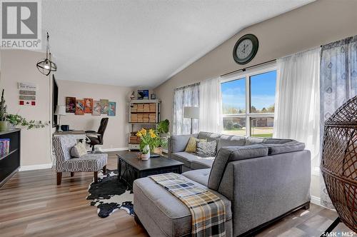 1661 Admiral Crescent, Moose Jaw, SK - Indoor Photo Showing Living Room
