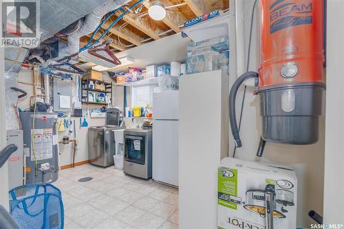 3322 37Th Street W, Saskatoon, SK - Indoor Photo Showing Laundry Room
