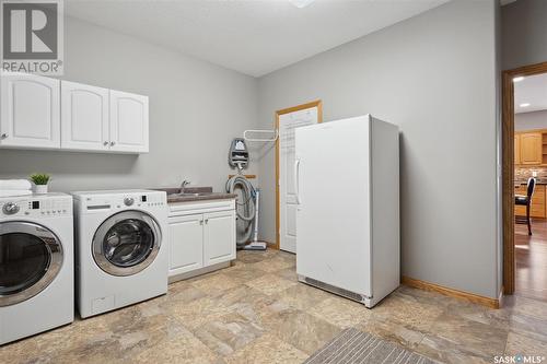 363 Pezer Cove, Saskatoon, SK - Indoor Photo Showing Laundry Room