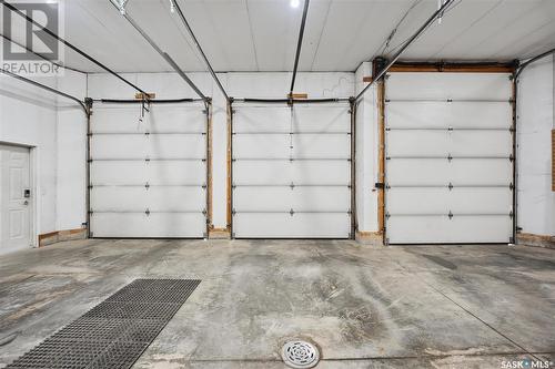 363 Pezer Cove, Saskatoon, SK - Indoor Photo Showing Garage
