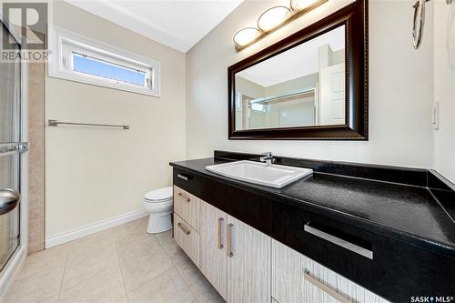 4018 33Rd Street W, Saskatoon, SK - Indoor Photo Showing Bathroom