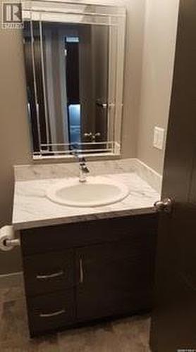 2116 Elliott Street, Regina, SK - Indoor Photo Showing Bathroom