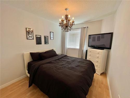 23 Willow Lane, Grimsby, ON - Indoor Photo Showing Bedroom