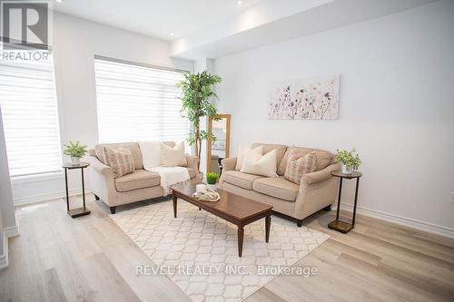 119 - 461 Blackburn Drive, Brantford, ON - Indoor Photo Showing Living Room