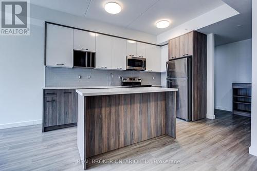 1701 - 49 Walnut Street S, Hamilton, ON - Indoor Photo Showing Kitchen With Stainless Steel Kitchen