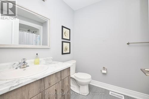 433 Williams Crescent, Fort Erie, ON - Indoor Photo Showing Bathroom