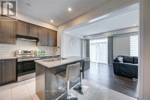 8 Queen Mary Boulevard, Hamilton, ON - Indoor Photo Showing Kitchen With Upgraded Kitchen