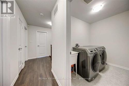 8 Queen Mary Boulevard, Hamilton, ON - Indoor Photo Showing Laundry Room
