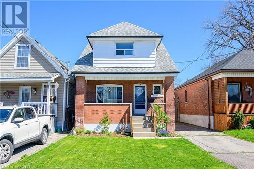 Welcome Home to this wonderful Crown Point gem! - 15 Newlands Avenue, Hamilton, ON - Outdoor