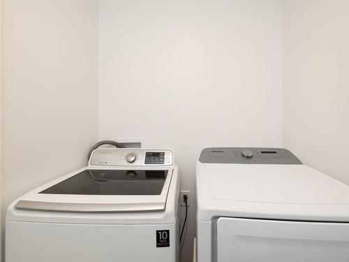 Salle de lavage - 2683 Rue Du Kentucky, Saint-Lazare, QC - Indoor Photo Showing Laundry Room