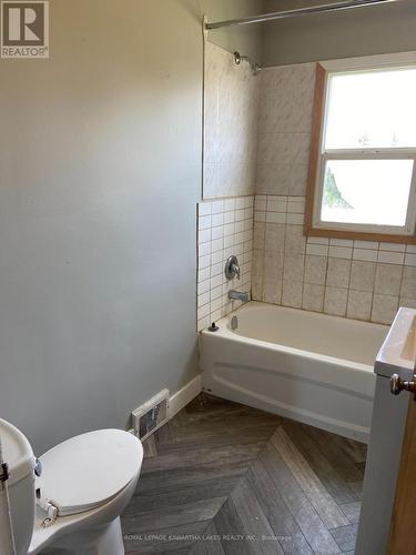 71 Omega Road, Kawartha Lakes, ON - Indoor Photo Showing Bathroom