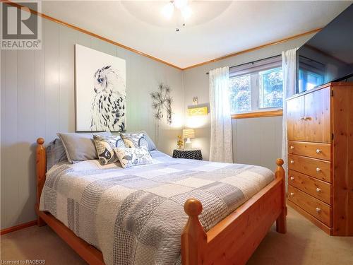 first bedroom - 351 Market Street, Saugeen Shores, ON - Indoor Photo Showing Bedroom